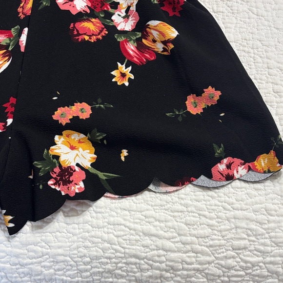 Floral Black Jumpsuit with Scalloped Neckline - Picture 8 of 10